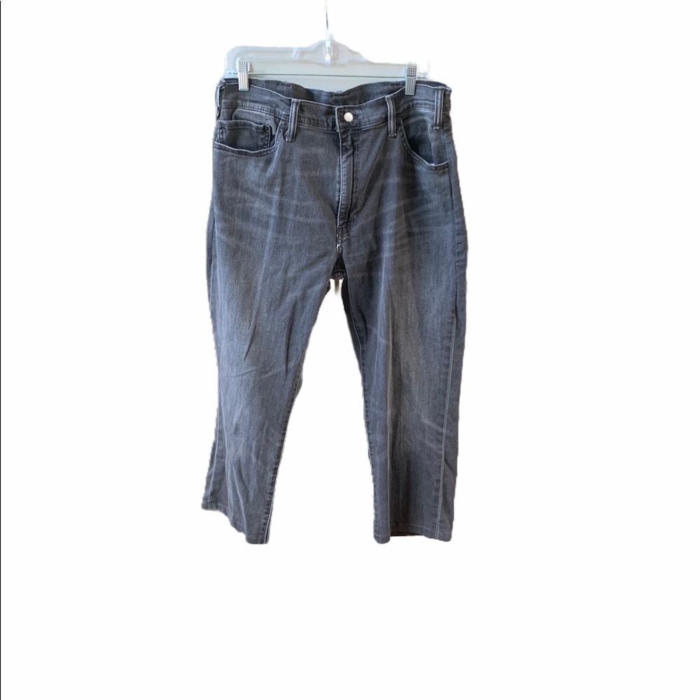 Cropped grey jeans